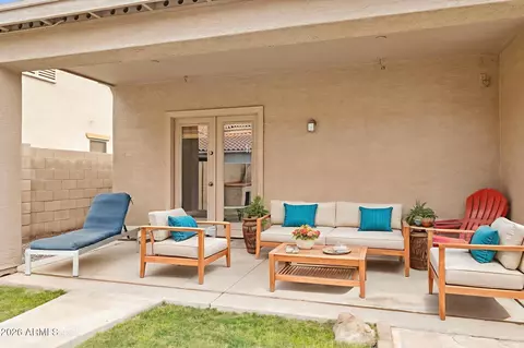 Exterior - 944 S Porter St, Gilbert, AZ 85296 photo 6 of 6