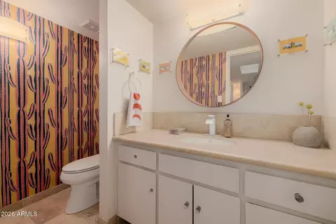 Bath - 5847 N 46th St, Phoenix, AZ 85018 photo 5 of 5