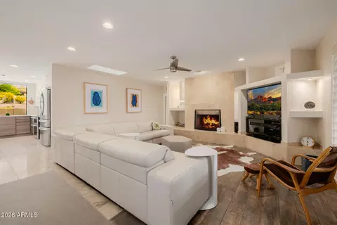 Living - 5847 N 46th St, Phoenix, AZ 85018 photo 4 of 6