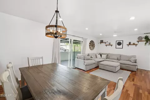 Dining - 3014 E Whitton Ave, Phoenix, AZ 85016 photo 3 of 4
