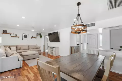 Dining - 3014 E Whitton Ave, Phoenix, AZ 85016 photo 1 of 4