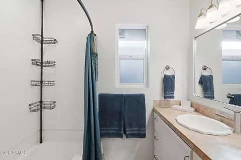 Bath - 3014 E Whitton Ave, Phoenix, AZ 85016 photo 1 of 4
