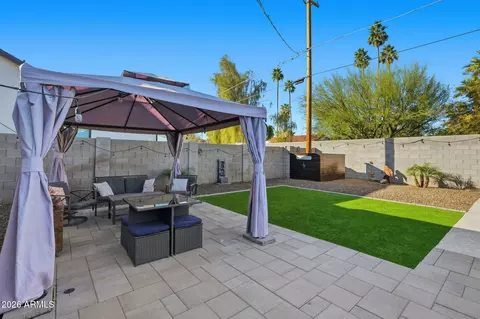 Exterior - 3014 E Whitton Ave, Phoenix, AZ 85016 photo 5 of 11
