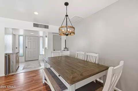 Dining - 3014 E Whitton Ave, Phoenix, AZ 85016 photo 2 of 4