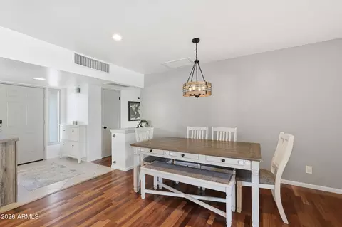 Dining - 3014 E Whitton Ave, Phoenix, AZ 85016 photo 4 of 4