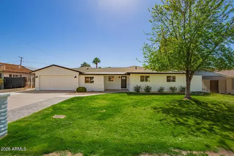 829 E Desert Park Ln, Phoenix, AZ 85020