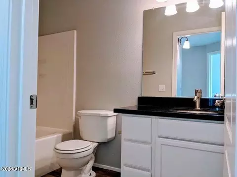 Bath - 3150 E Beardsley Rd #1045, Phoenix, AZ 85050 photo 2 of 2