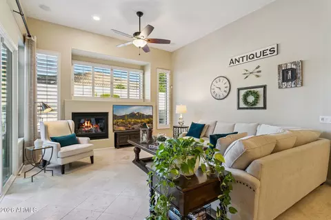 Living - 4806 Estevan Rd, Phoenix, AZ 85054 photo 1 of 3