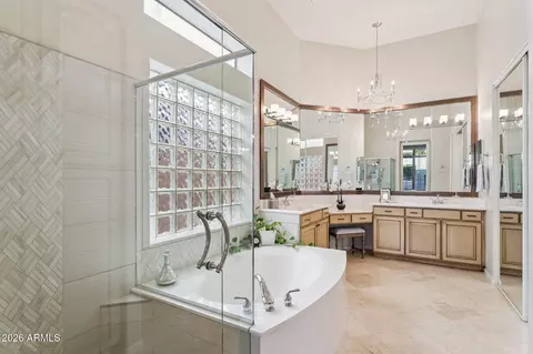 Bath - 4806 Estevan Rd, Phoenix, AZ 85054 photo 1 of 4