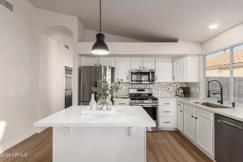 Kitchen - 7265 E Lindner Ave, Mesa, AZ 85209 photo 2 of 5