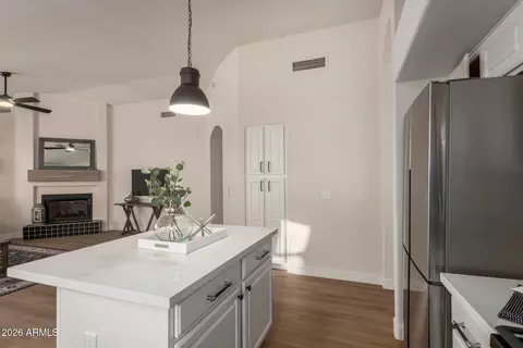 Kitchen - 7265 E Lindner Ave, Mesa, AZ 85209 photo 4 of 5