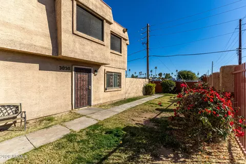 Exterior - 3936 W Camelback Rd, Phoenix, AZ 85019 photo 1 of 3