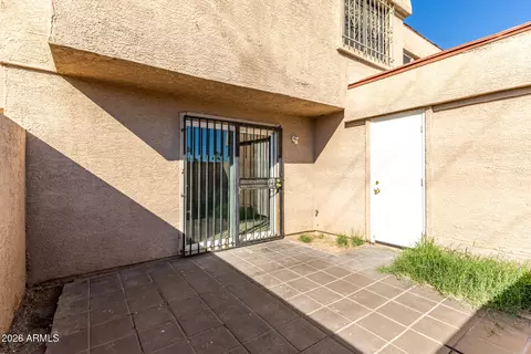 Exterior - 3936 W Camelback Rd, Phoenix, AZ 85019 photo 2 of 3