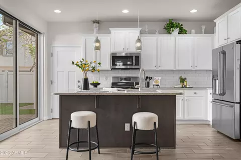 Kitchen - 2635 S 107th St, Mesa, AZ 85209 photo 2 of 7