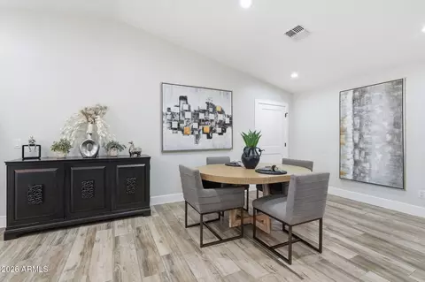 Dining - 3041 Elm St, Phoenix, AZ 85016 photo 2 of 2