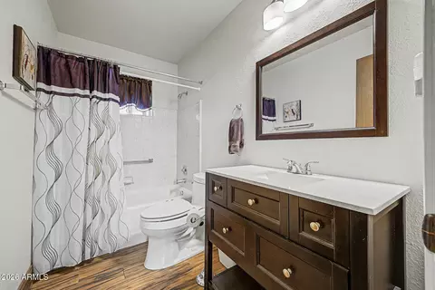 Bath - 4604 E Crescent Ave, Mesa, AZ 85206 photo 2 of 2
