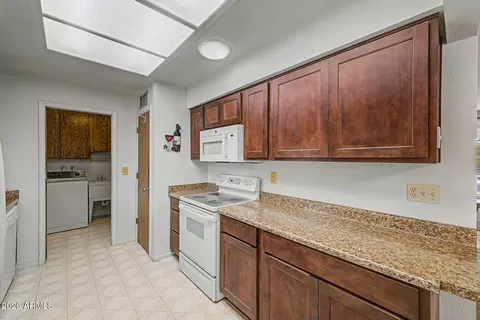 Kitchen - 4604 E Crescent Ave, Mesa, AZ 85206 photo 1 of 2
