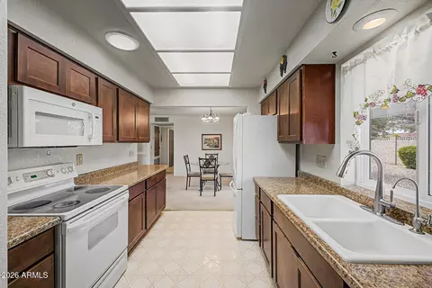 Kitchen - 4604 E Crescent Ave, Mesa, AZ 85206 photo 2 of 2