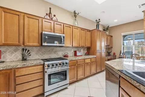 41712 N Golf Crest Rd, Anthem, AZ 85086