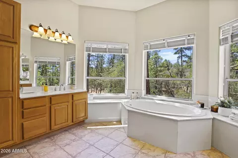 Bath - 864 E Highline Dr, Payson, AZ 85541 photo 3 of 7