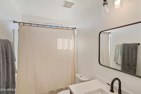 Bath - 4310 E Jasper Dr, Gilbert, AZ 85296 photo 2 of 3