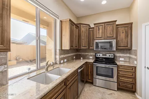 Kitchen - 11227 E Onza Ave, Mesa, AZ 85212 photo 3 of 4