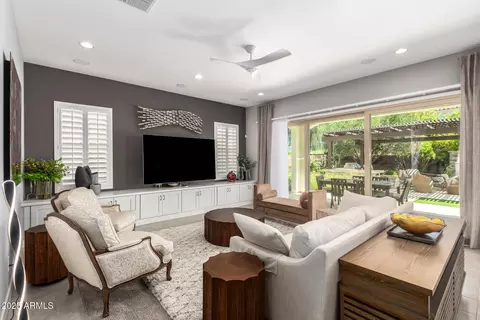 Living - 3251 E Bryce Ln, Phoenix, AZ 85050 photo 2 of 3