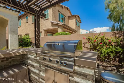 Exterior - 3251 E Bryce Ln, Phoenix, AZ 85050 photo 12 of 16