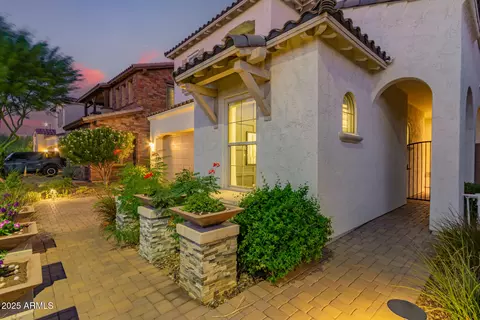Exterior - 3251 E Bryce Ln, Phoenix, AZ 85050 photo 3 of 16
