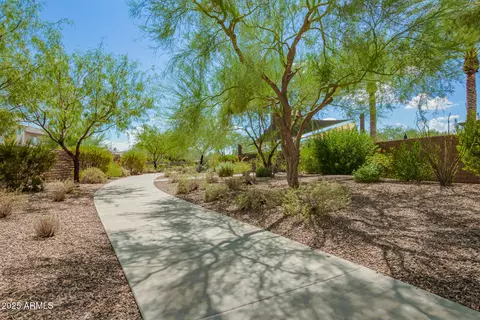 View/Area - 3251 E Bryce Ln, Phoenix, AZ 85050 photo 4 of 11