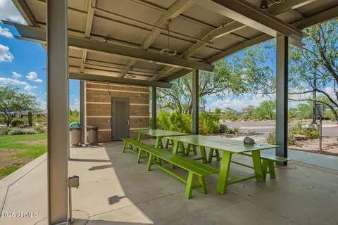 View/Area - 3251 E Bryce Ln, Phoenix, AZ 85050 photo 2 of 11