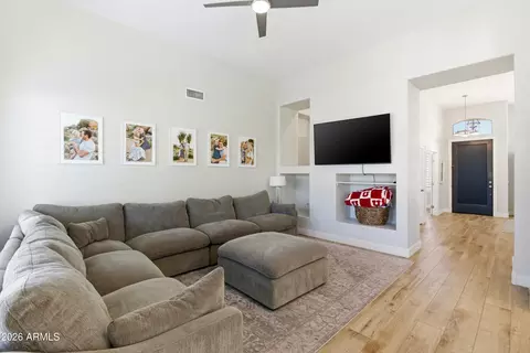 Other - 4304 E Sands Dr, Phoenix, AZ 85050 photo 3 of 9