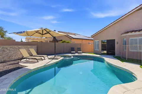 Exterior - 4304 E Sands Dr, Phoenix, AZ 85050 photo 6 of 13