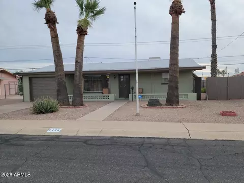 5425 E Akron St, Mesa, AZ 85205