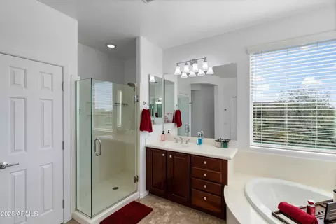 Bath - 10933 E Renfield Ave, Mesa, AZ 85212 photo 3 of 6