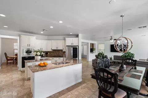 Kitchen - 10933 E Renfield Ave, Mesa, AZ 85212 photo 2 of 4