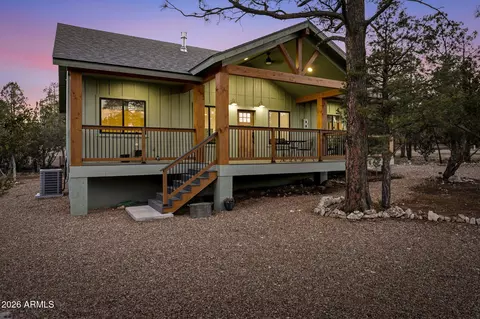 2225 Roundabout Way, Overgaard, AZ 85933