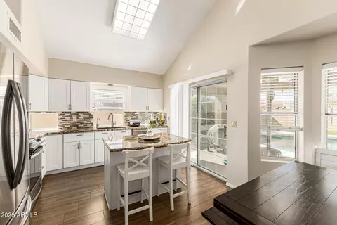 Kitchen - 16614 S 12th Pl, Phoenix, AZ 85048 photo 1 of 4