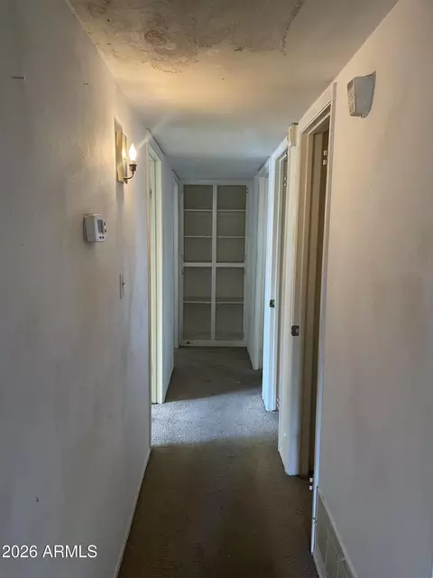 Entry Way - 2301 E Laurel Ln, Phoenix, AZ 85028 photo 2 of 3