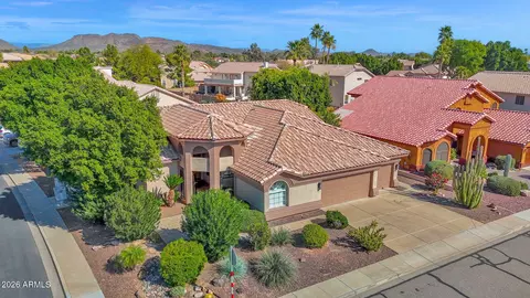 5876 W Cielo Grande Dr, Glendale, AZ 85310