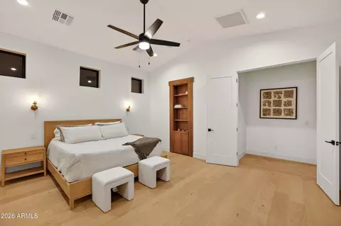 Bedroom - 4434 E Mitchell Dr, Phoenix, AZ 85018 photo 1 of 2