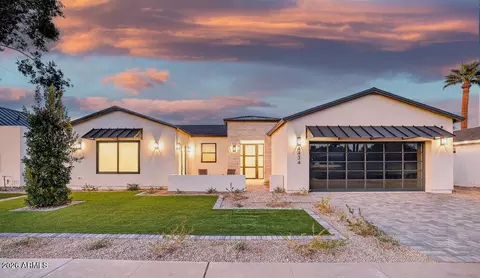 Exterior - 4434 E Mitchell Dr, Phoenix, AZ 85018 photo 1 of 2