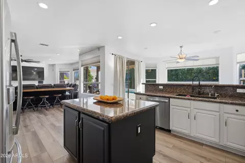 Kitchen - 3263 E Inverness Ave, Mesa, AZ 85204 photo 3 of 5