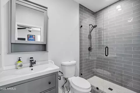 Bath - 3263 E Inverness Ave, Mesa, AZ 85204 photo 2 of 6