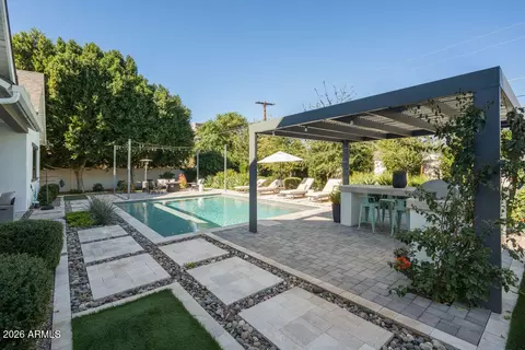 Exterior - 3226 E Glenrosa Ave, Phoenix, AZ 85018 photo 8 of 10