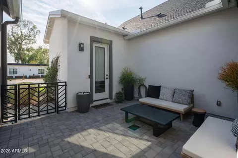 Exterior - 3226 E Glenrosa Ave, Phoenix, AZ 85018 photo 4 of 10