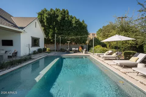 Exterior - 3226 E Glenrosa Ave, Phoenix, AZ 85018 photo 9 of 10