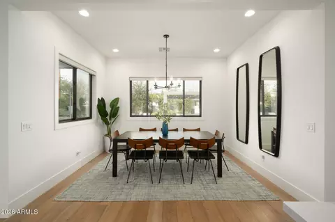 Dining - 3226 E Glenrosa Ave, Phoenix, AZ 85018 photo 3 of 3