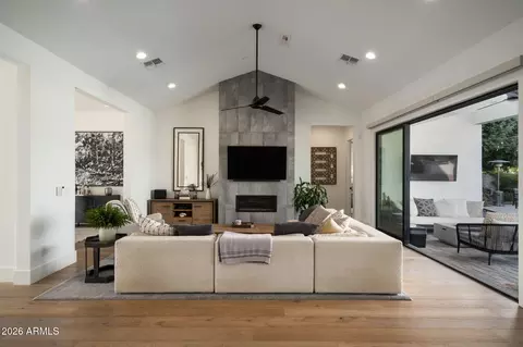 Living - 3226 E Glenrosa Ave, Phoenix, AZ 85018 photo 1 of 2