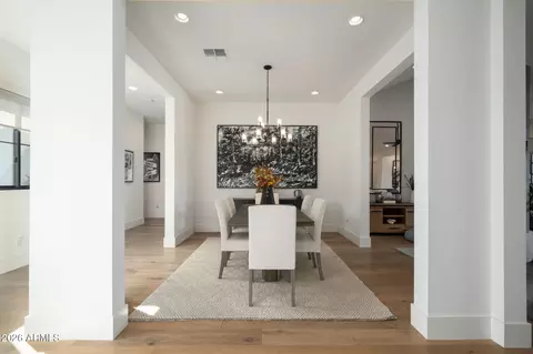Dining - 3226 E Glenrosa Ave, Phoenix, AZ 85018 photo 1 of 3